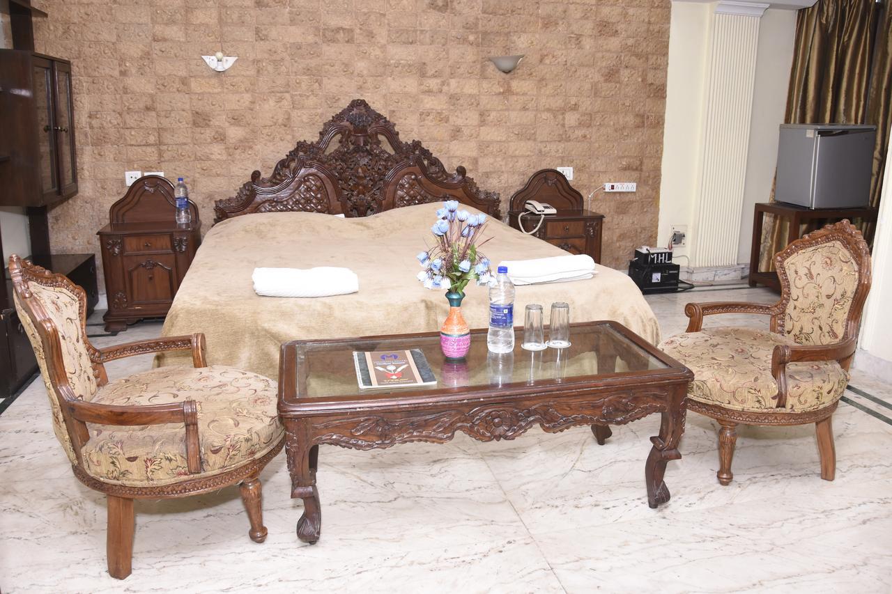 Modipur Hotel Rāmpur Kültér fotó